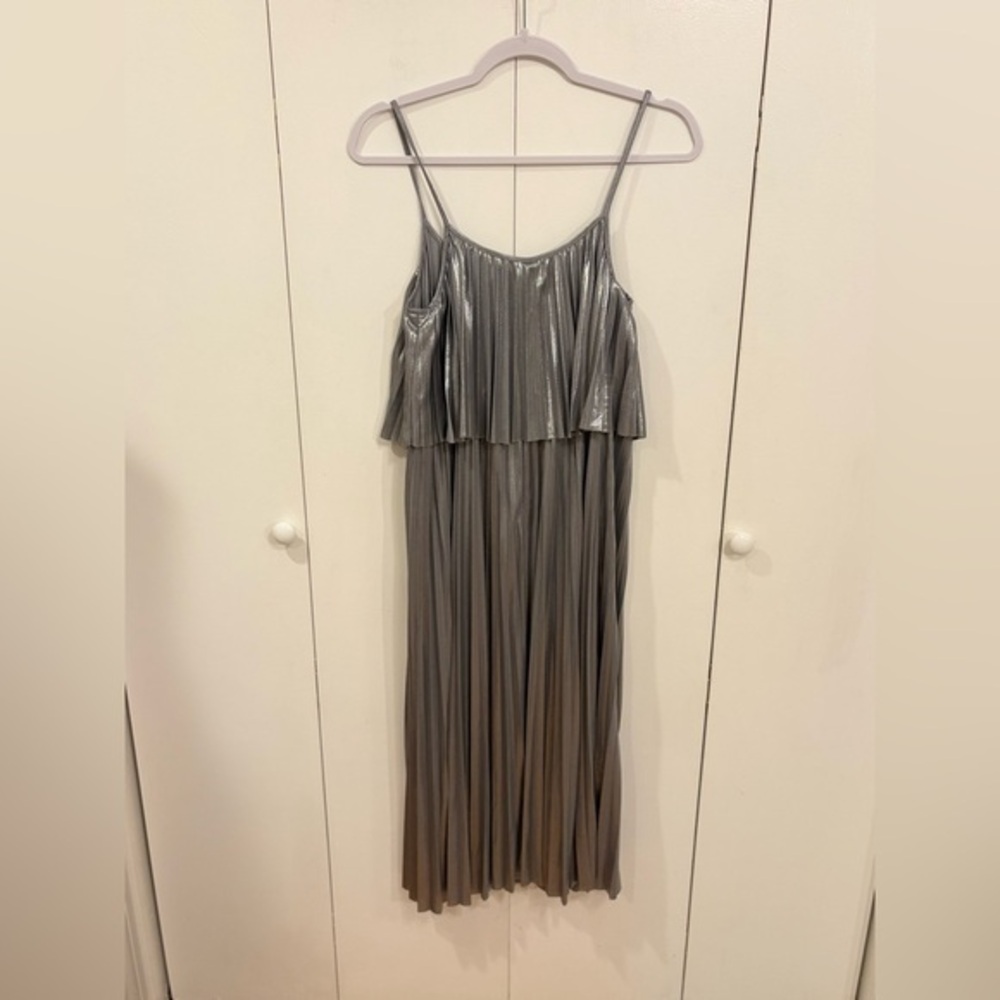 Halston Heritage Silver Metallic Pleated Midi Dress
